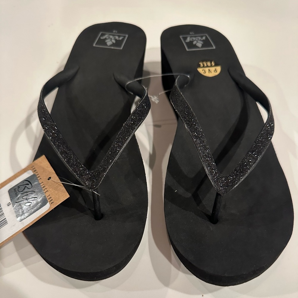 Reef Wedge flip flops black glitter thong size 10